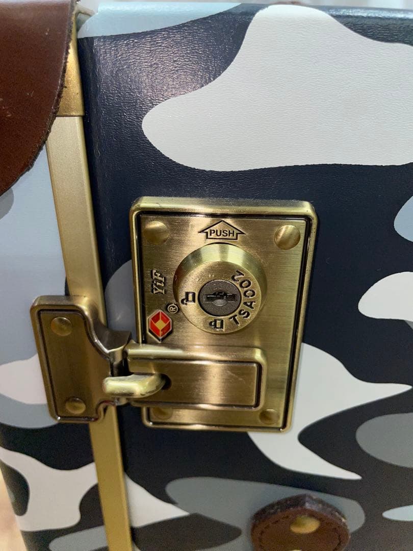 ◆未使用品◆ トランクケース　WORLDTRUNK カモフラージュ柄