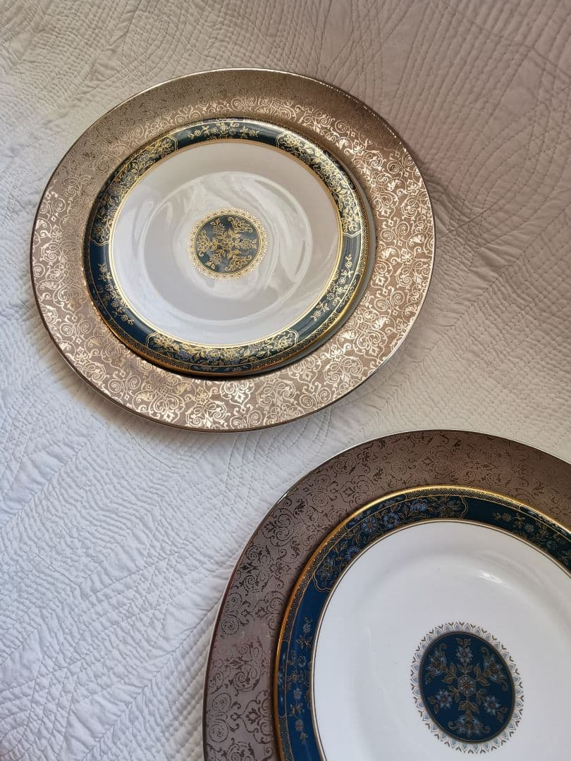 ロイヤルドルトン23㎝ケーキディナープレート２枚セットカーライル エナメル金彩