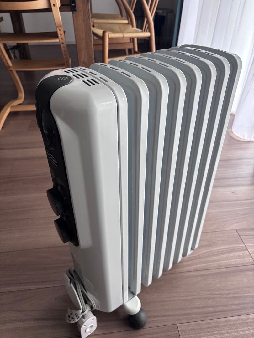 デロンギ　オイルヒーター RHJ35M0812-DG