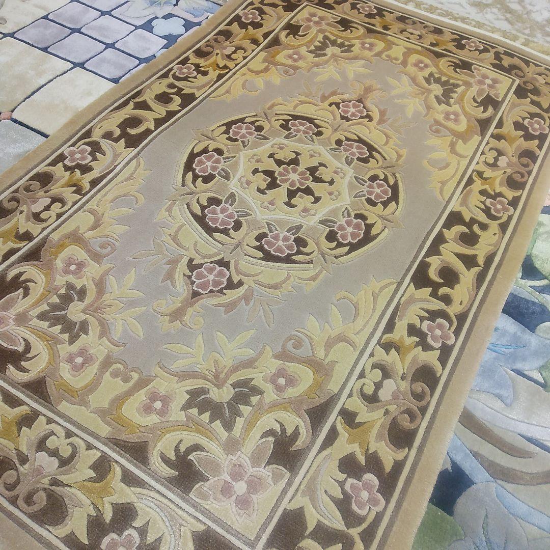 シルク緞通　シルク段通　玄関マット　手織り　高級　新品　未使用　大きいサイズ