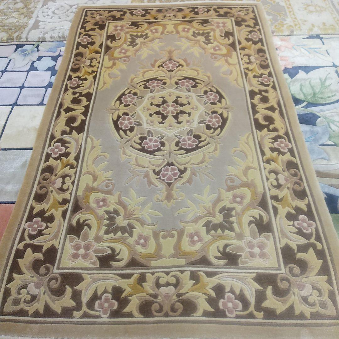 シルク緞通　シルク段通　玄関マット　手織り　高級　新品　未使用　大きいサイズ