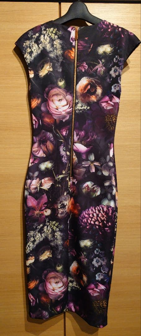 TED BAKER☆華やかタイトワンピ