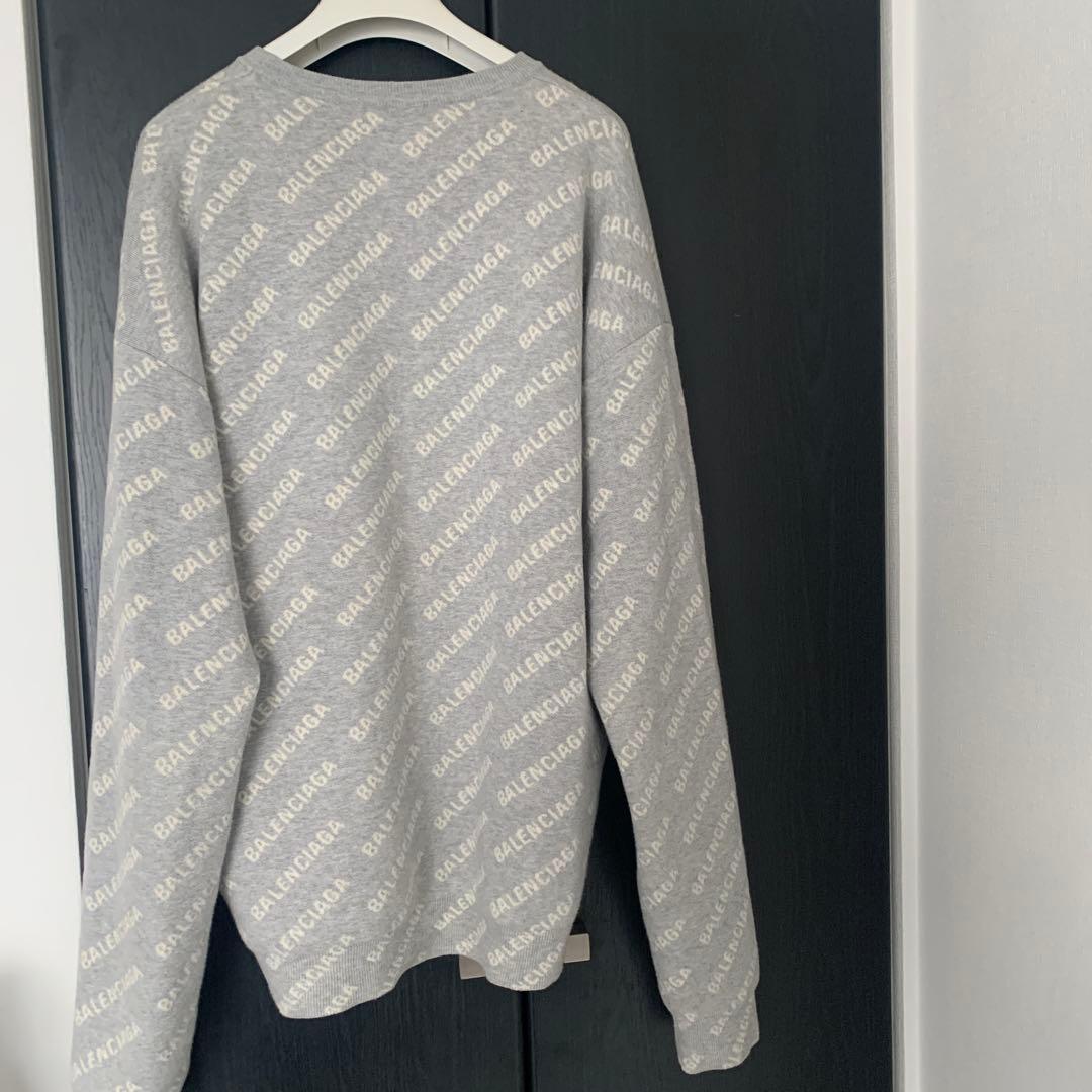 BALENCIAGA ロゴ入りセーター グレー