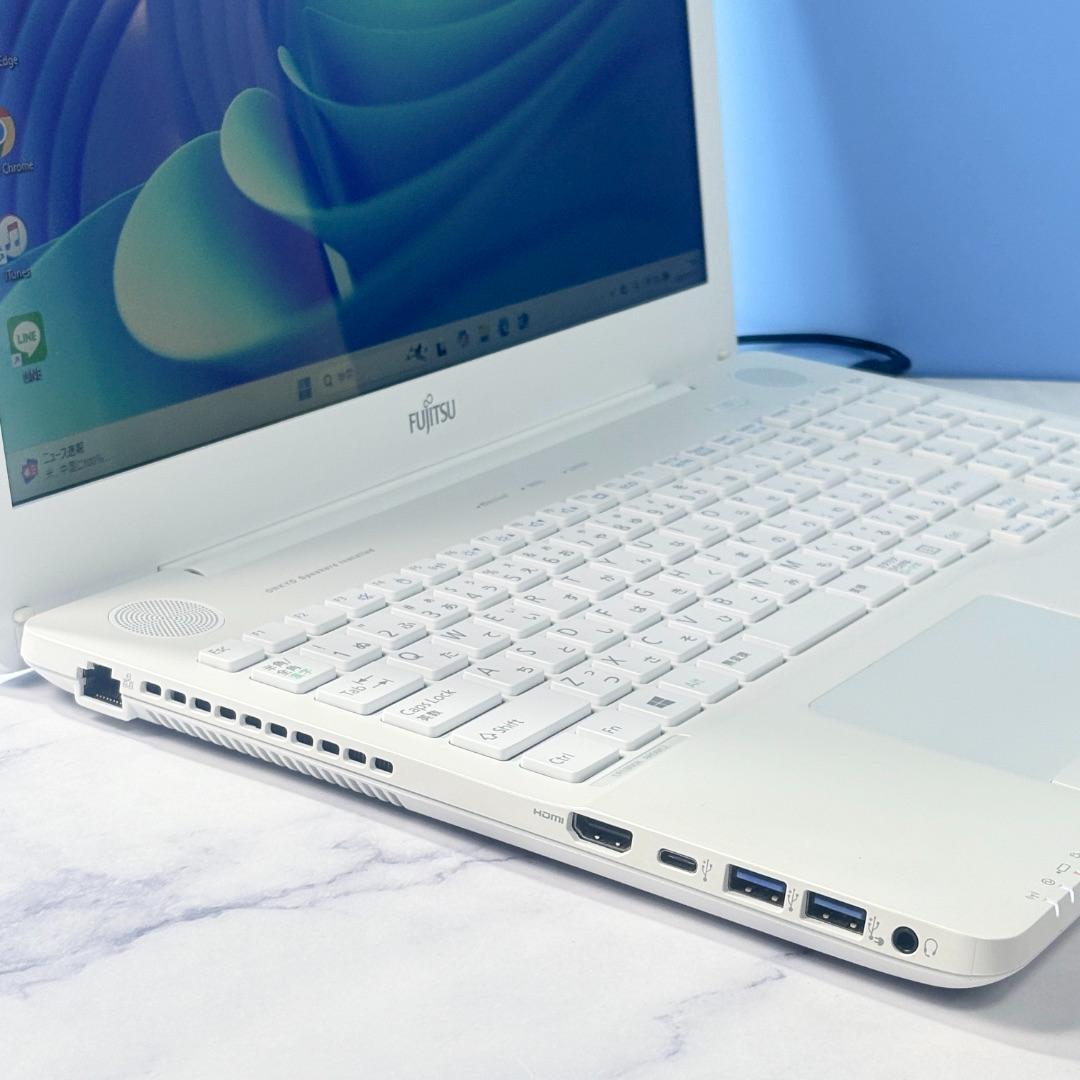 美品！Corei7・16GB・SSD・DVD・ホワイト・ノートパソコン