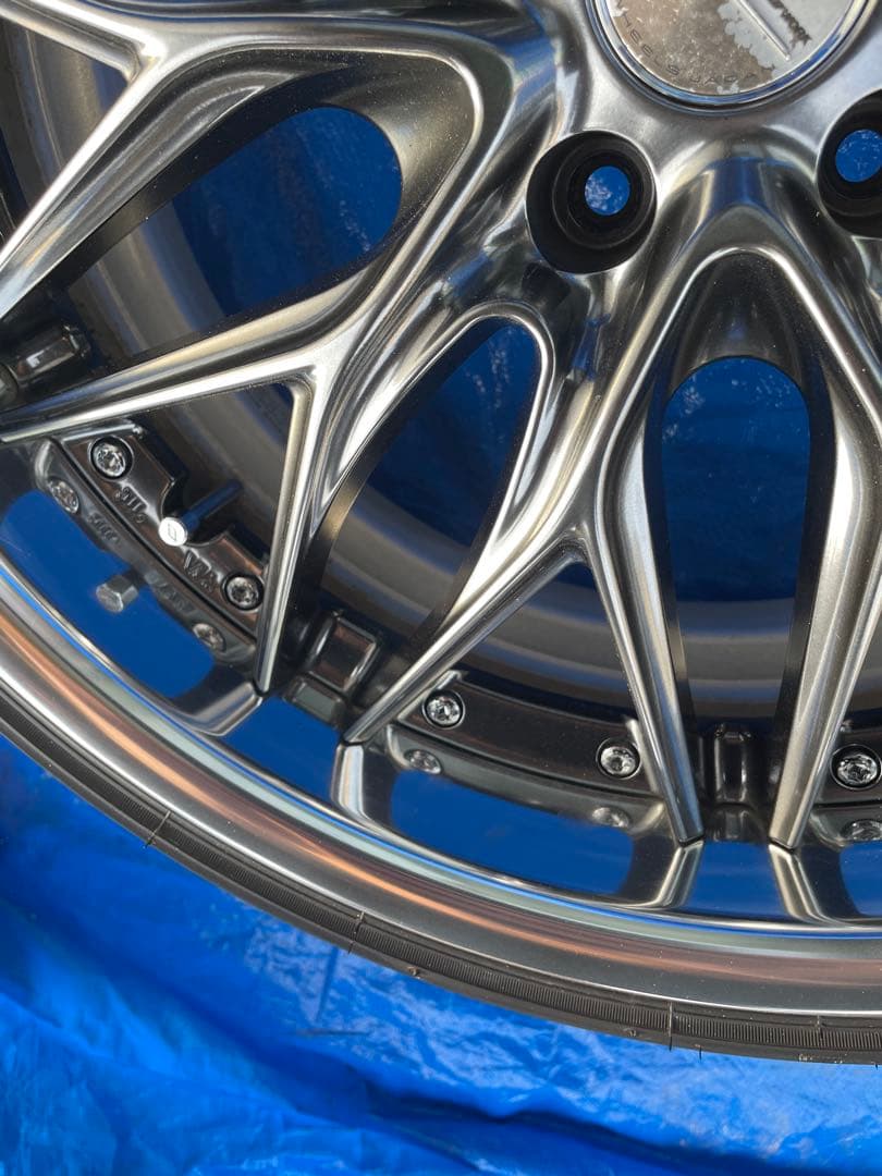 ワーク　シュヴァートクヴェル　メッシュ20インチタイヤ、ホイール一台分