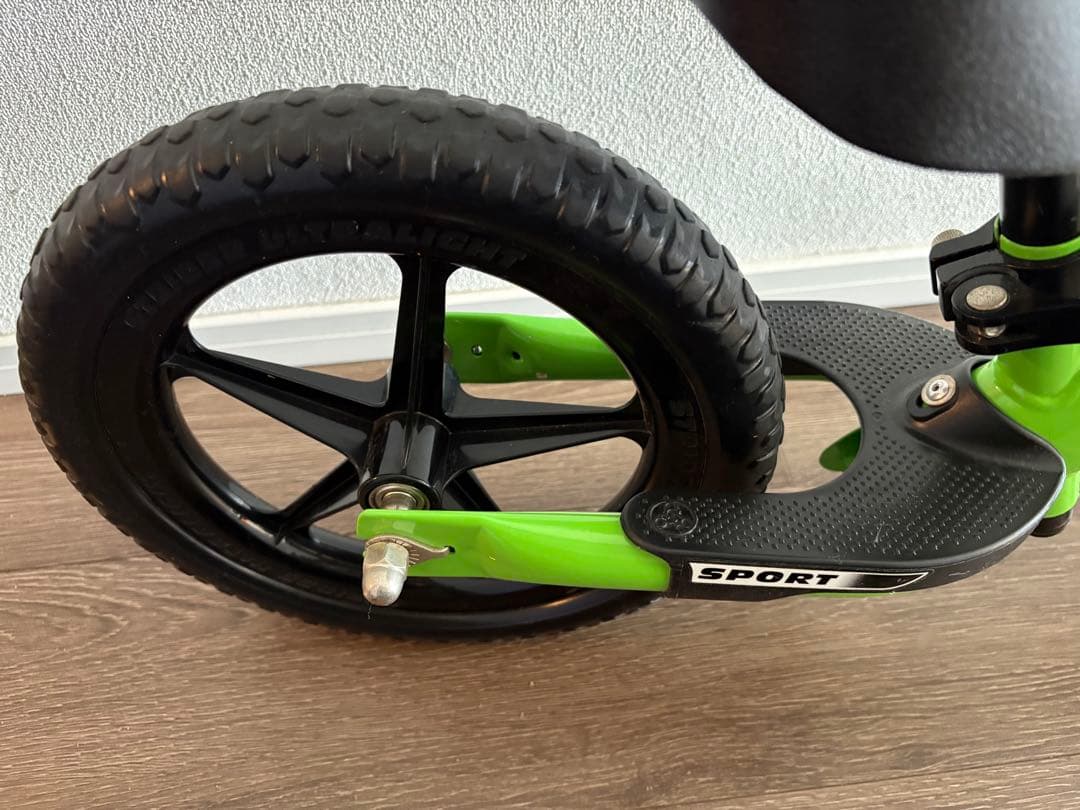 STRIDER バランスバイク グリーン