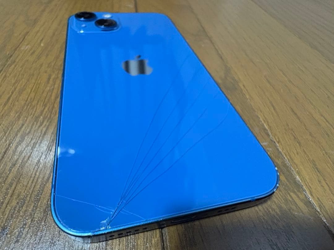 【箱付き】Apple iPhone 13 本体128GB 背面ひび割れ有