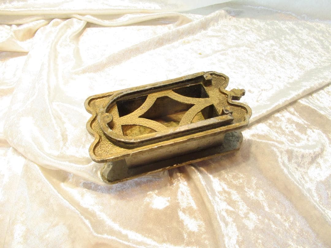 ドアノッカー　真鍮製 イギリス