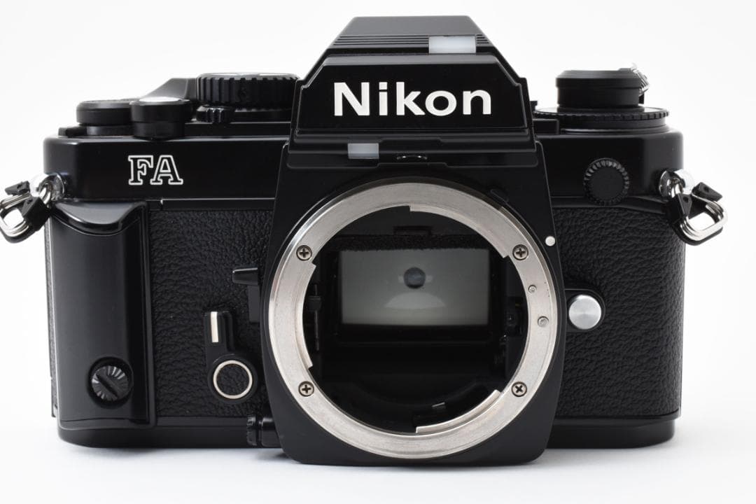 新品級 NIKON FA ブラック フィルムカメラ　モルト新品交換済 B332