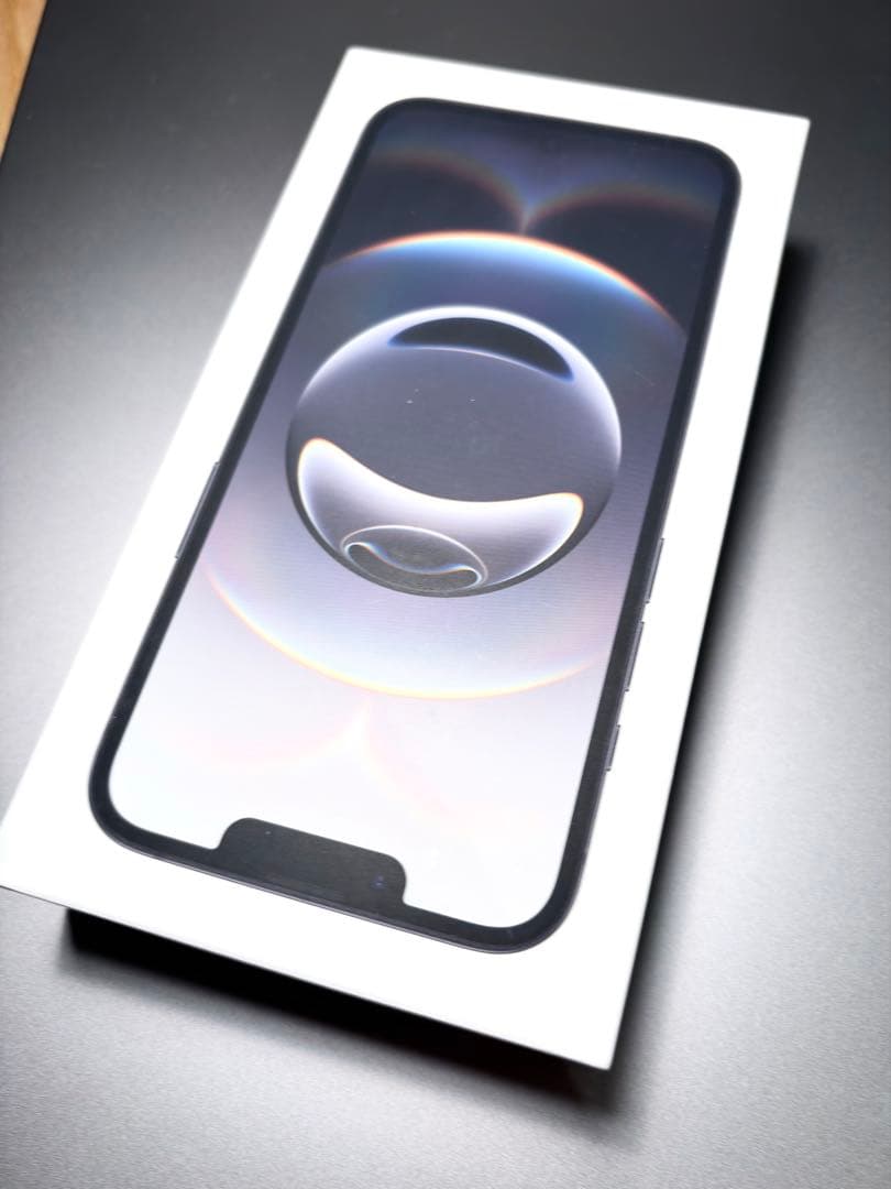 美品Apple iPhone 16e ブラック 本体 BT100% SIMフリー