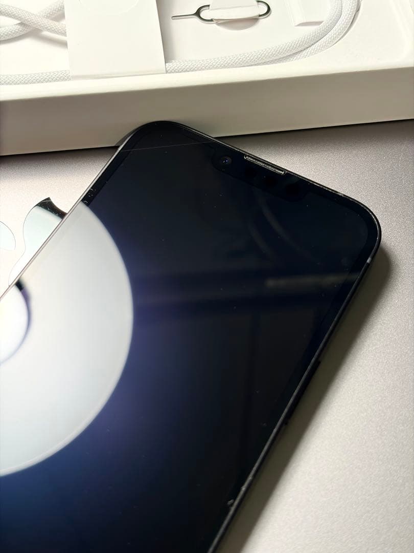 美品Apple iPhone 16e ブラック 本体 BT100% SIMフリー