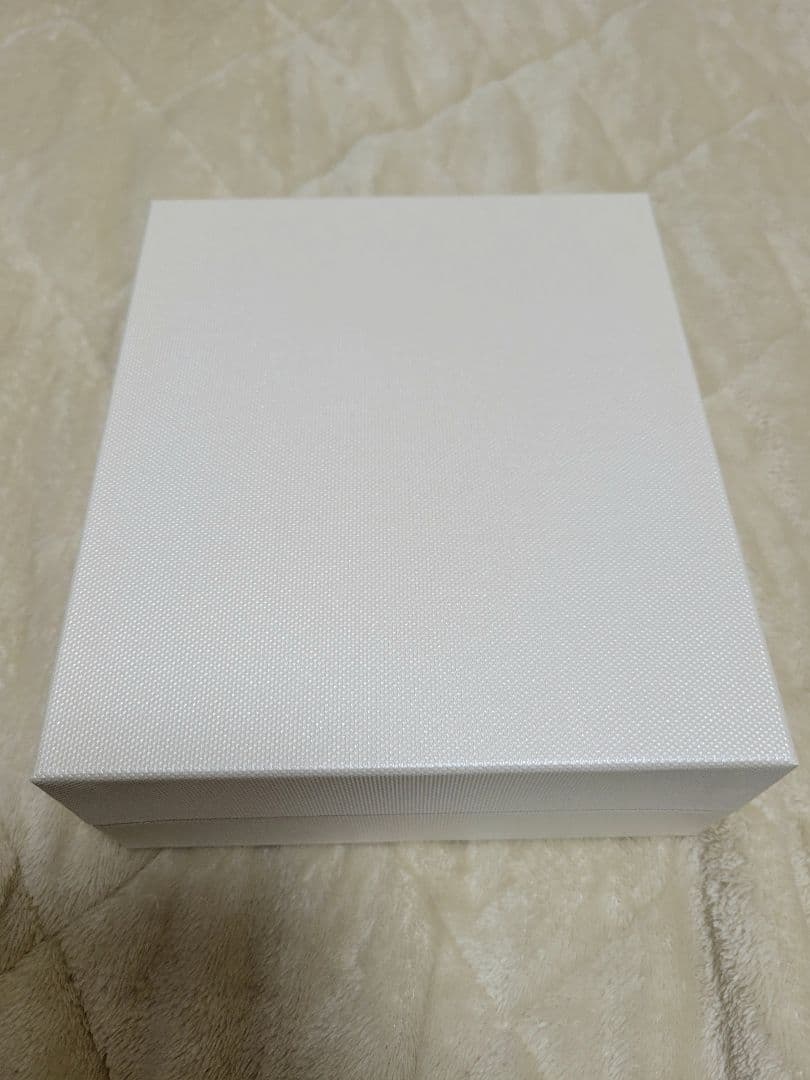 yui様　新品　リファ　フォーカラット　ReFa 4 CARAT　ショッパー付き