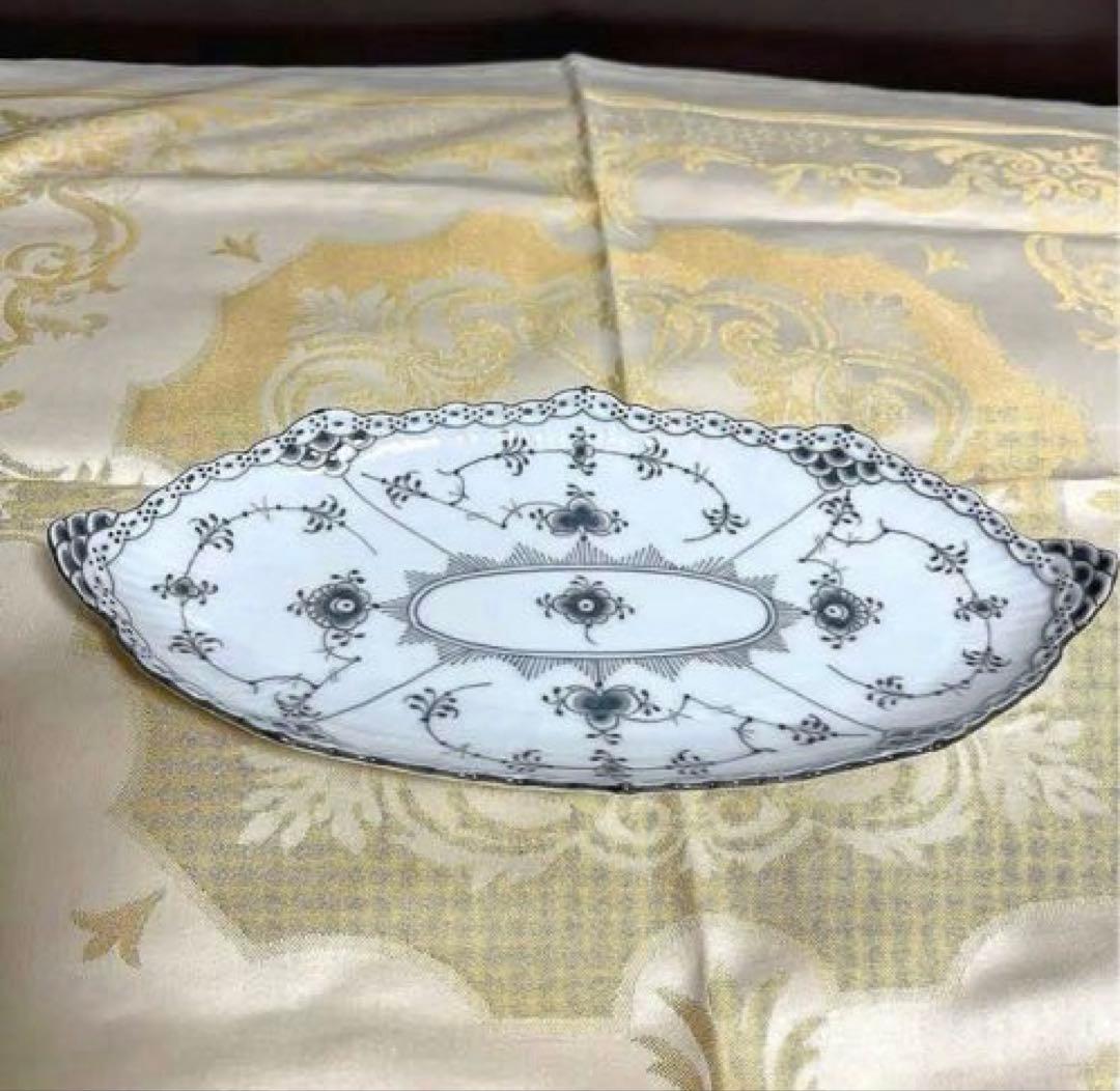 新春特別価格　ロイヤルコペンハーゲン　ブラック　ハーフレース　ピックルディッシュ