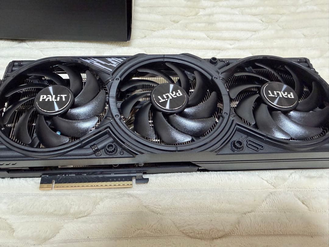 （美品）PALIT GEFORCE RTX 5070Ti 16GB