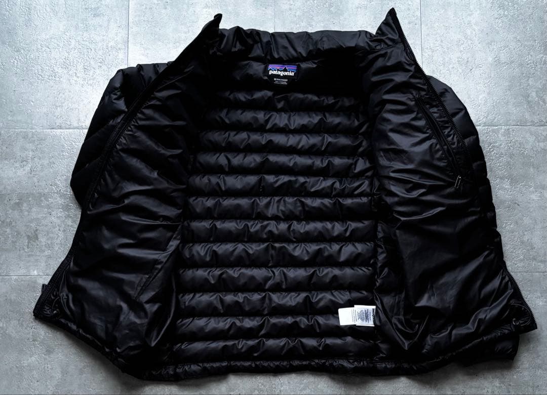 美品　2019年製　パタゴニア　ダウンセーター　ブラック　Mサイズ