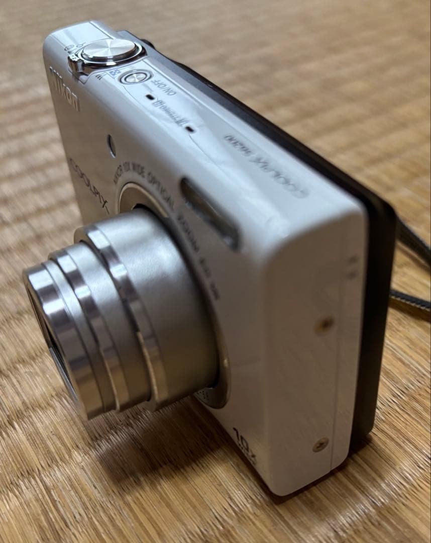 Nikon COOLPIX S6200 ホワイト