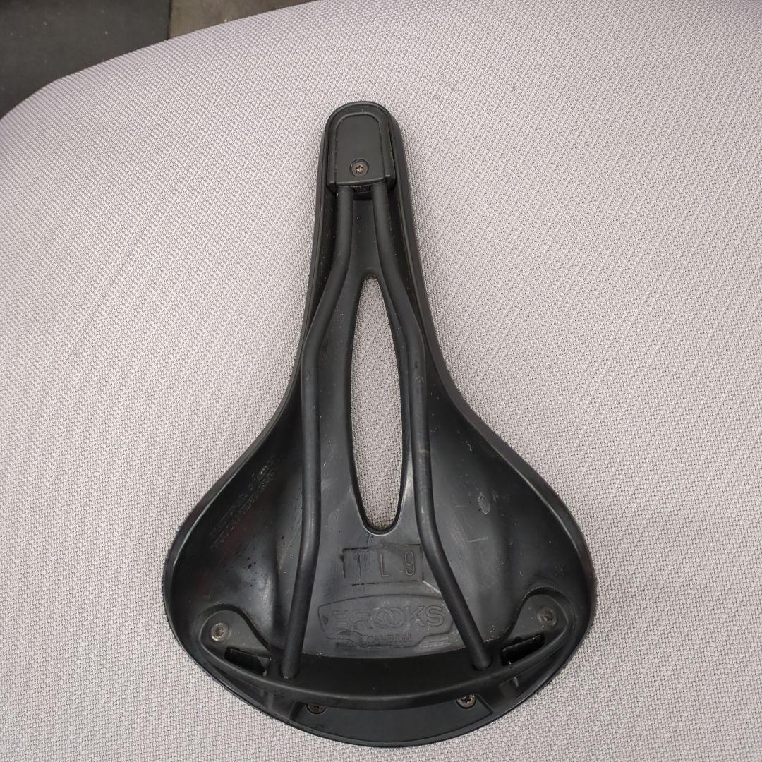 BROOKS ブラック サドル