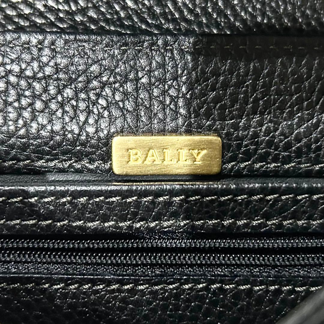 美品 BALLY クラシック ショルダーバッグ クロスボディ ロゴ シボ革 黒
