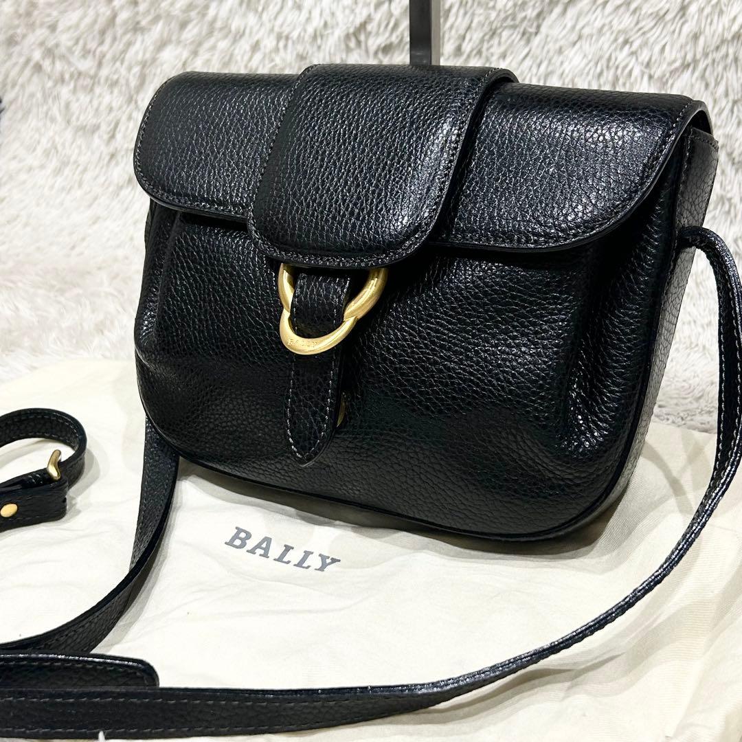 美品 BALLY クラシック ショルダーバッグ クロスボディ ロゴ シボ革 黒