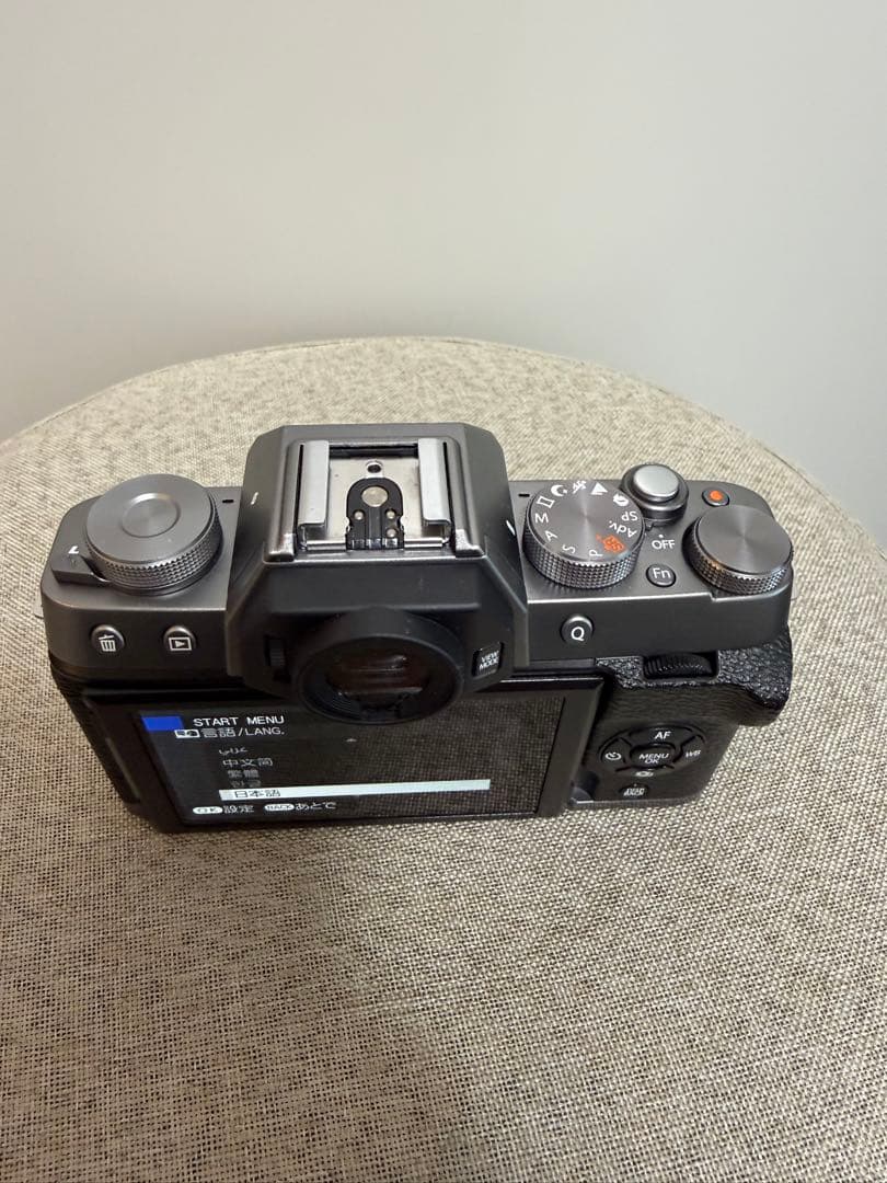 FUJIFILM X-T100 ミラーレスカメラ　ダブルレンズズームキット