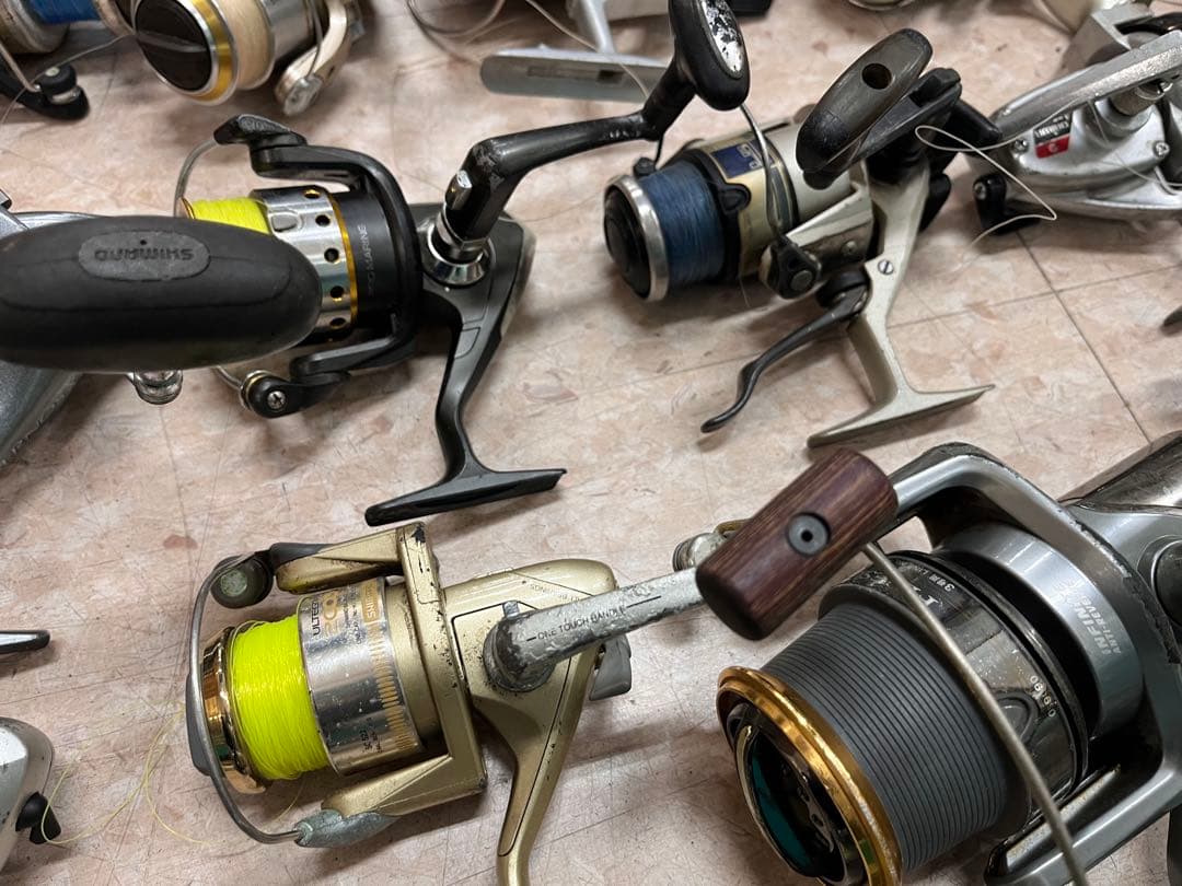 27個ジャンクリール　SHIMANO DAIWA などまとめ売り