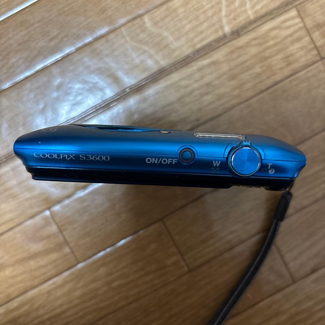 デジカメ　ニコン　COOLPIX 3600