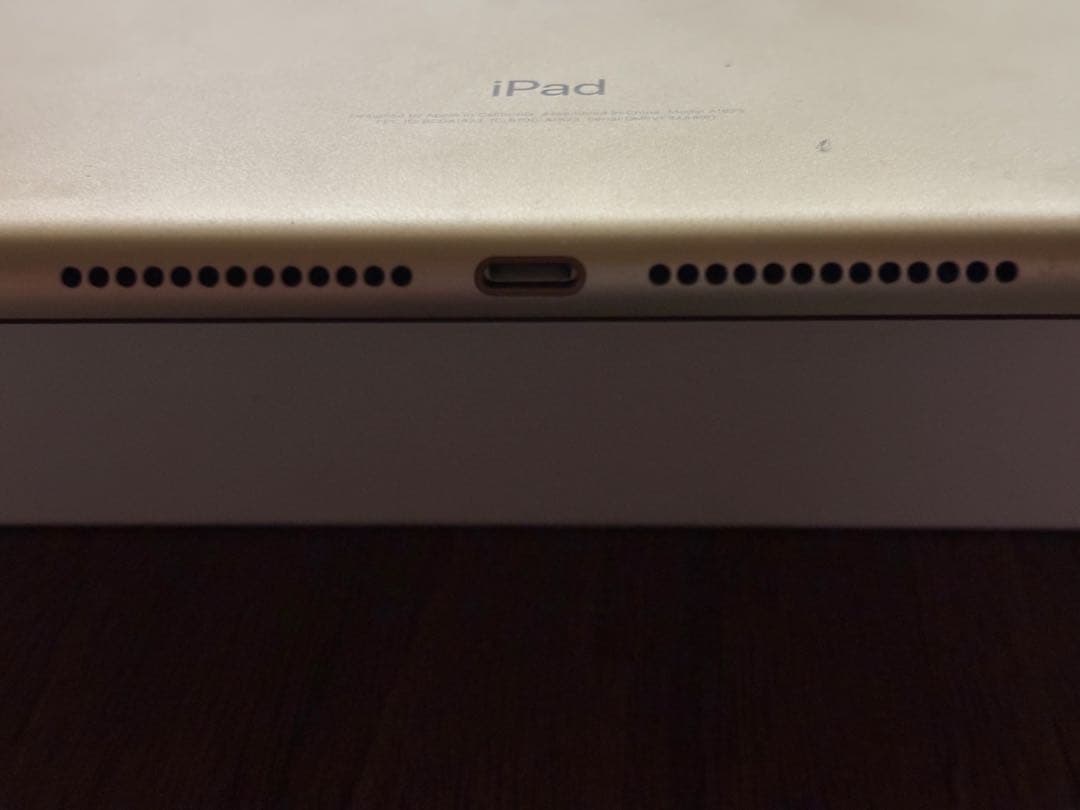 iPad第５世代 32GB Wi-Fi セルラーモデル　バッテリー最大容量97%