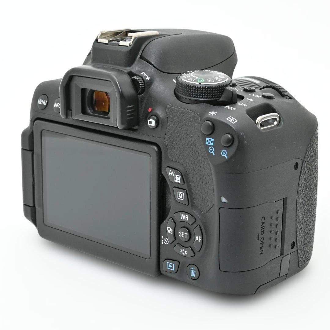 【美品・ショット数：1,602回】 Canon EOS Kiss X8i