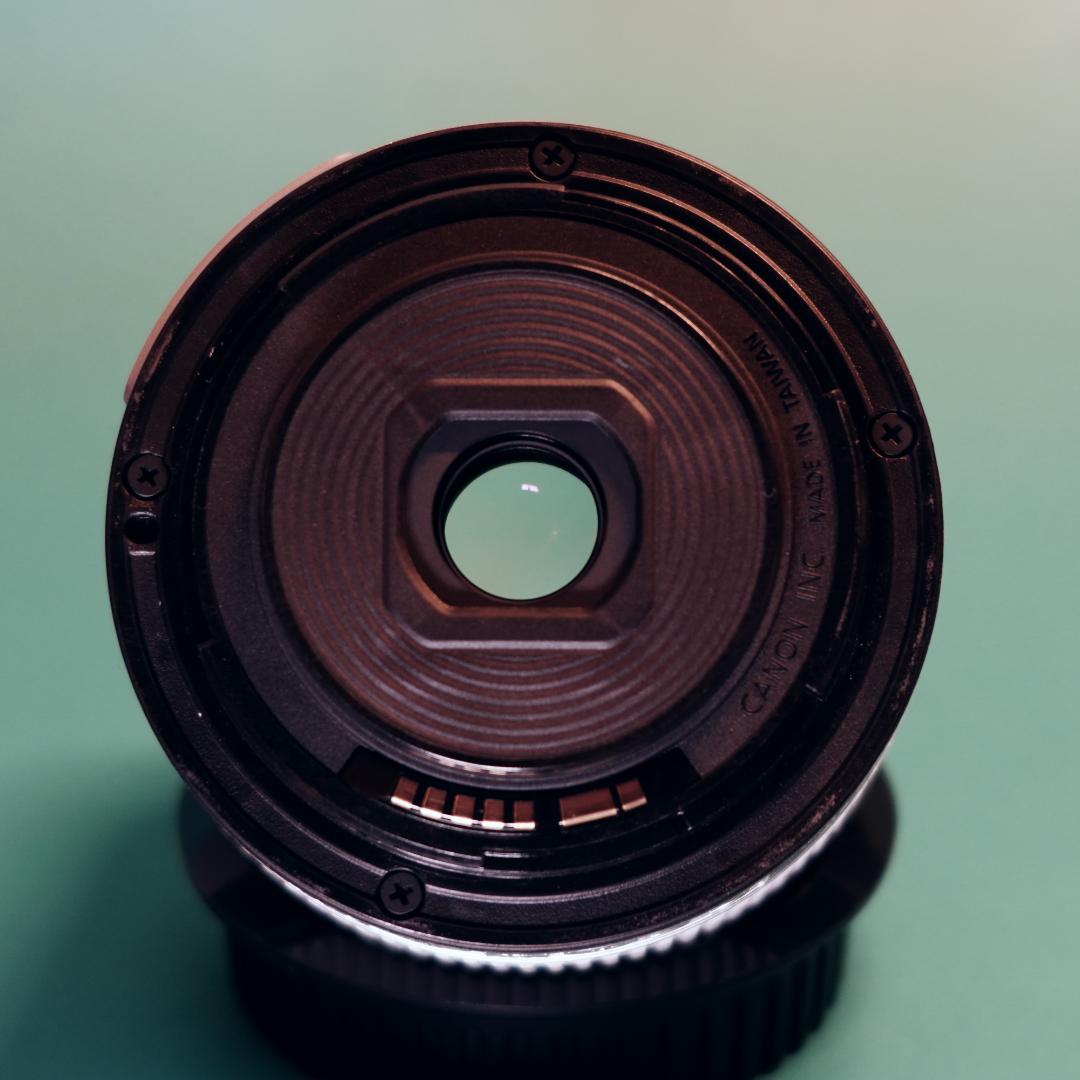 Canon EOS kiss X10 18-55mmレンズキット ホワイト