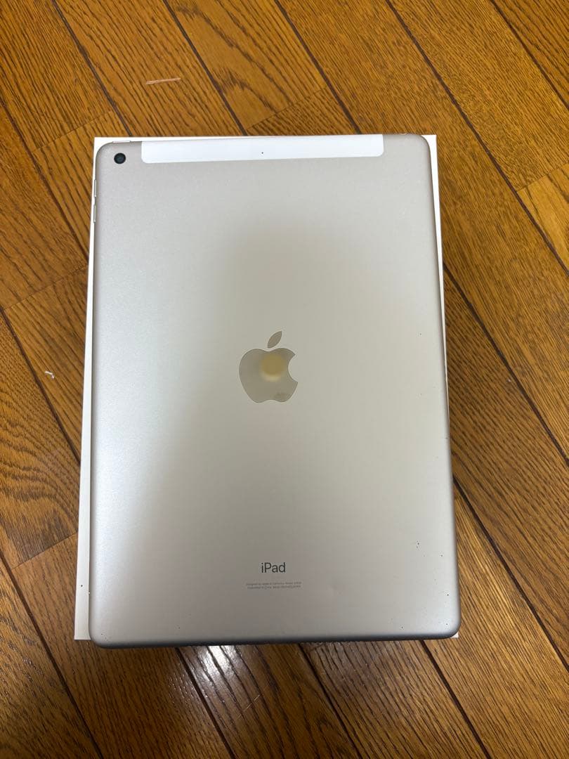 Apple iPad 第8世代 32GB simフリーバテッリ容量−94%
