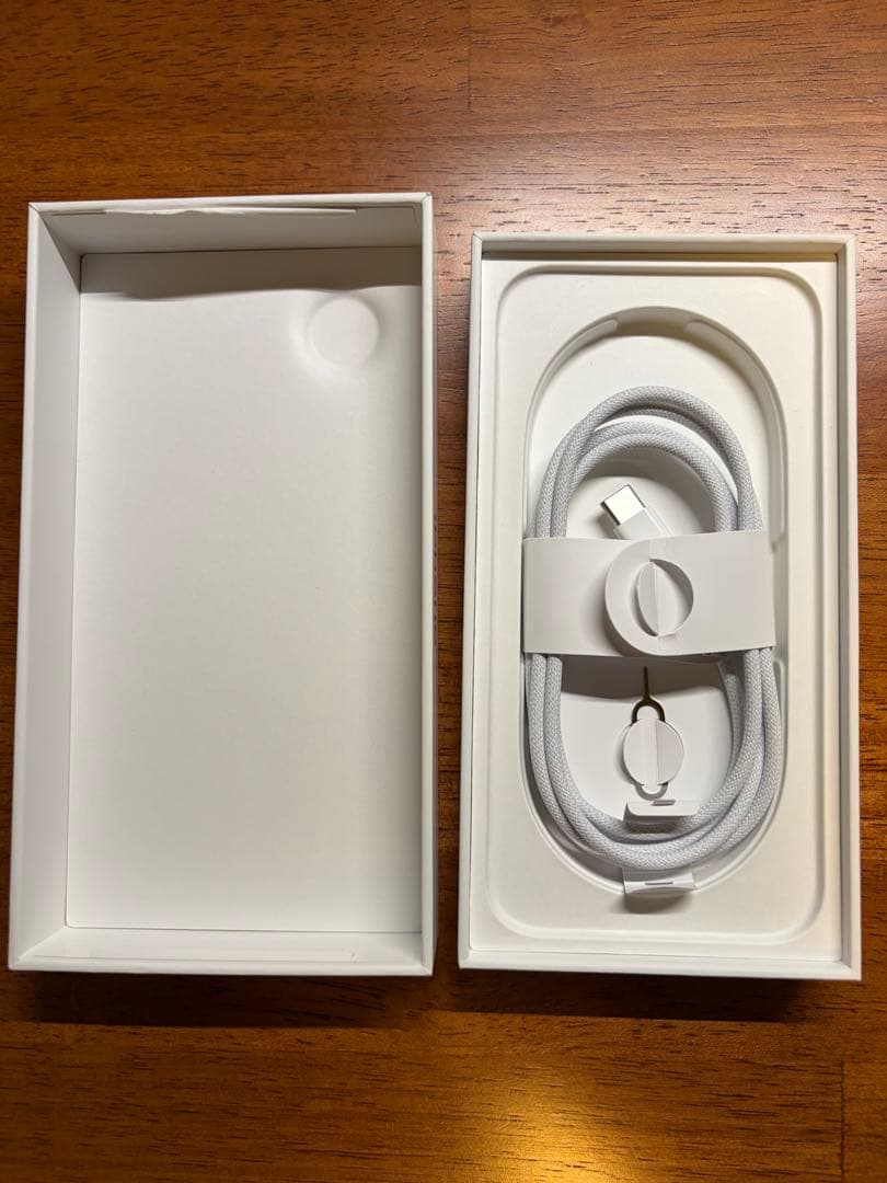 【美品】Apple iPhone 16e ブラック128GB 国内版SIMフリー