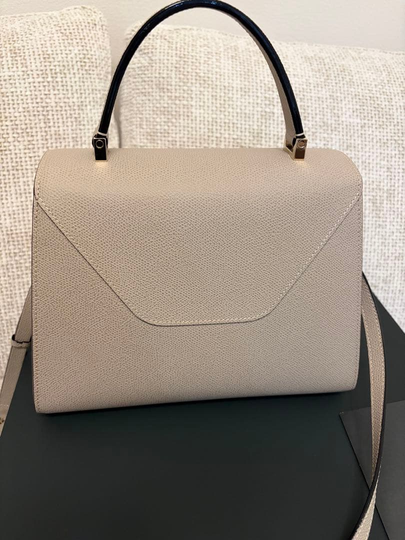 Valextra イジィデ　ミディアム　ヌード