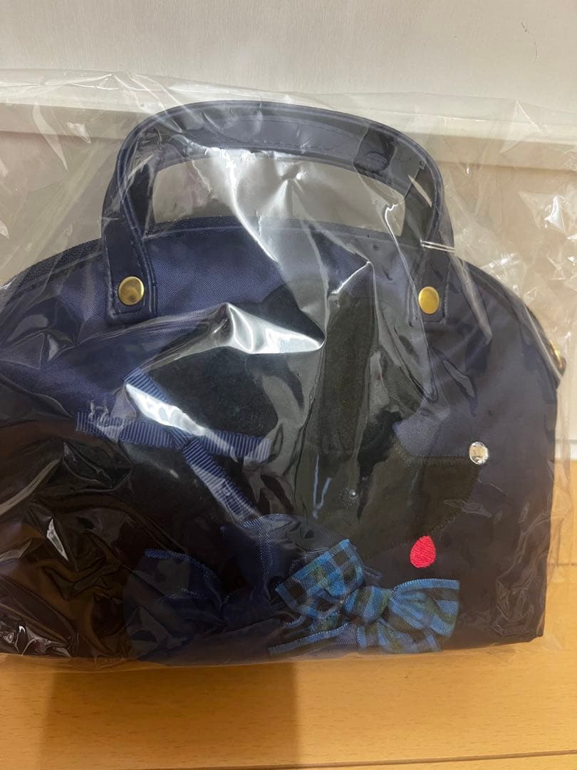 新品未使用品⭐︎ファミリア⭐︎bibiy⭐︎ハンドバッグ ⭐︎ハンドストラップ付き