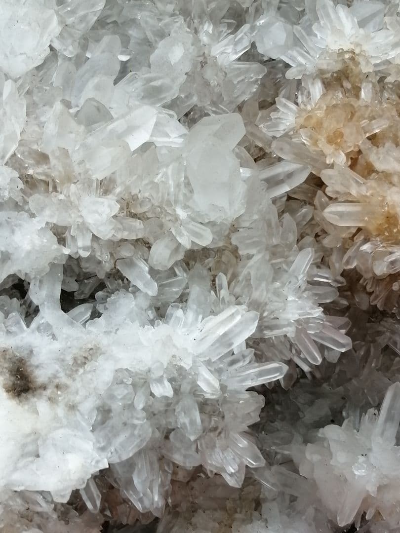 水晶クラスター8.1kg ーtot32