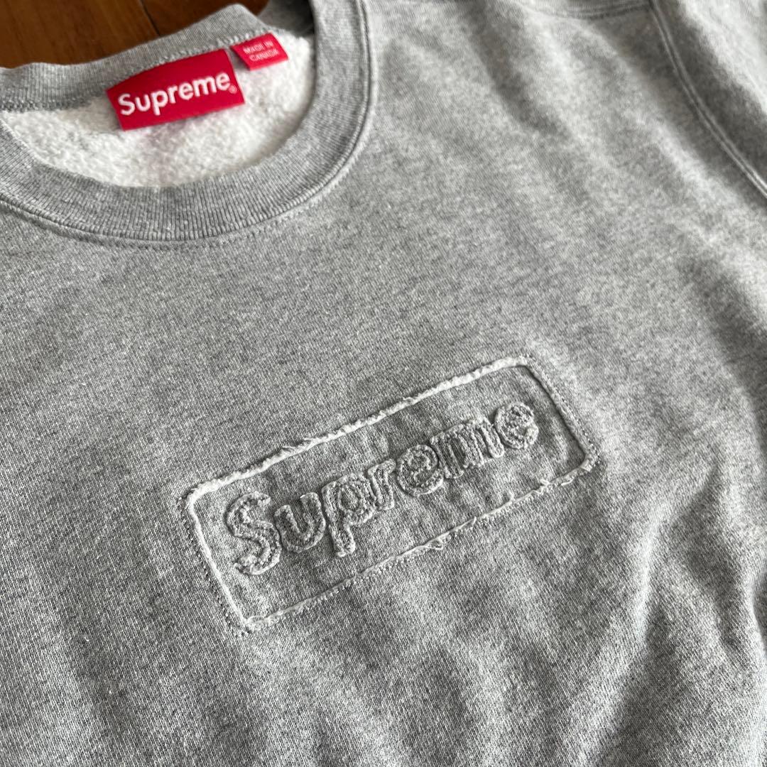 トップス Supreme cutout logo crewneck
