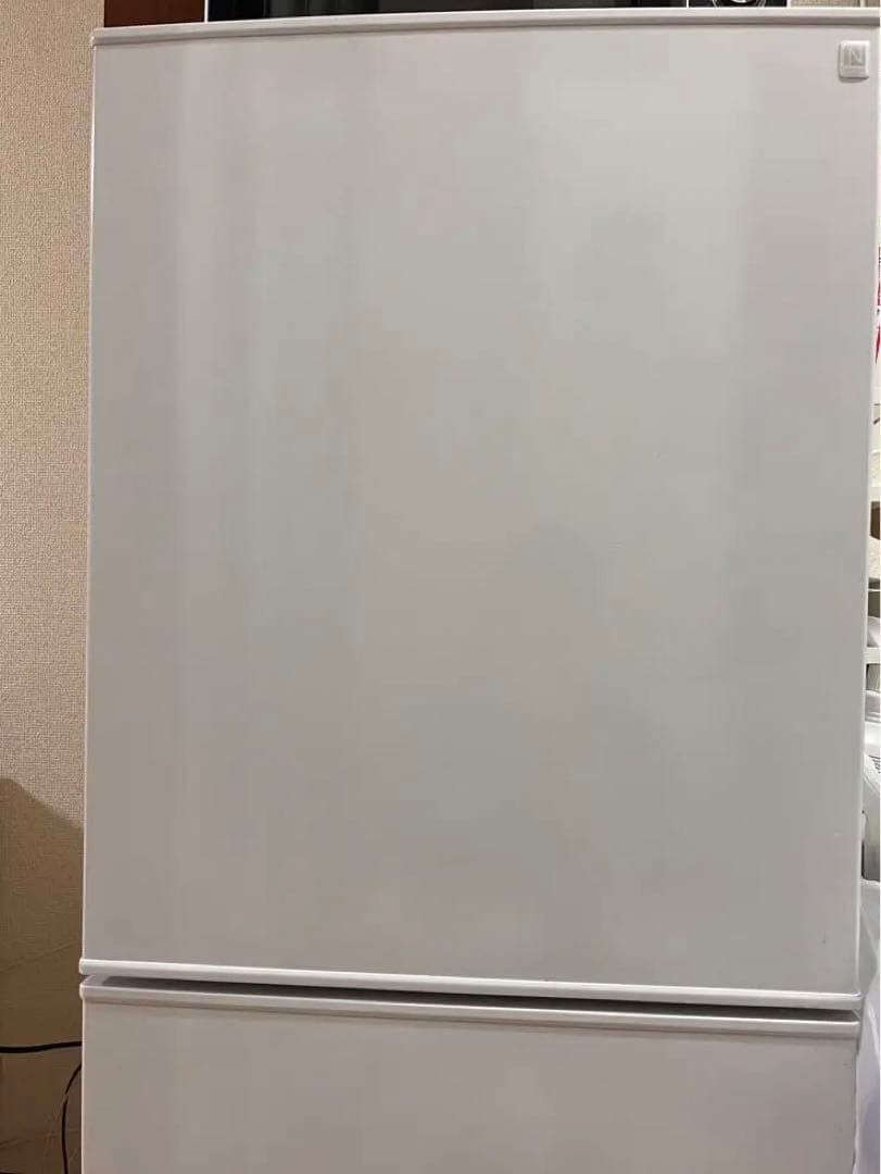 ニトリ　単身用冷蔵庫　106L NTR-106WH