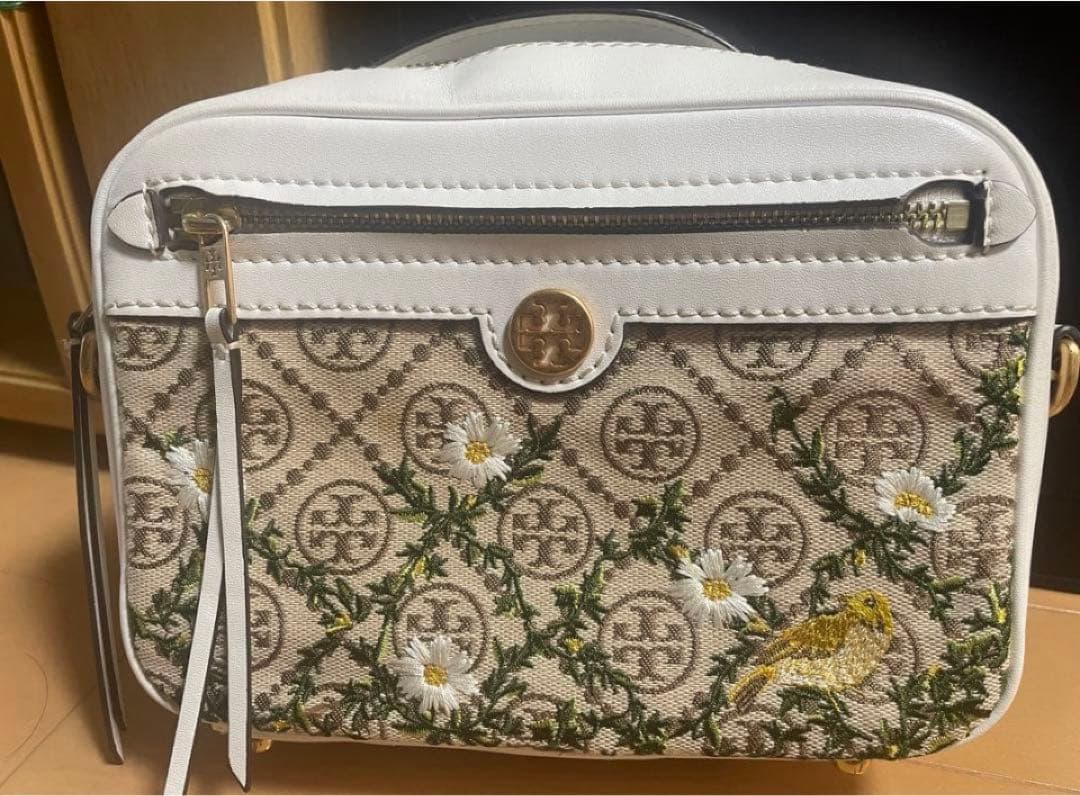 トリーバーチ　フラットシューズ　伊勢丹限定