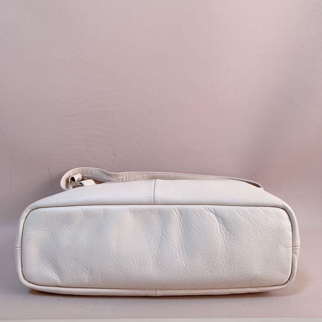 【そら。】russet ソフトレザーワンショルダーバッグ アイボリー