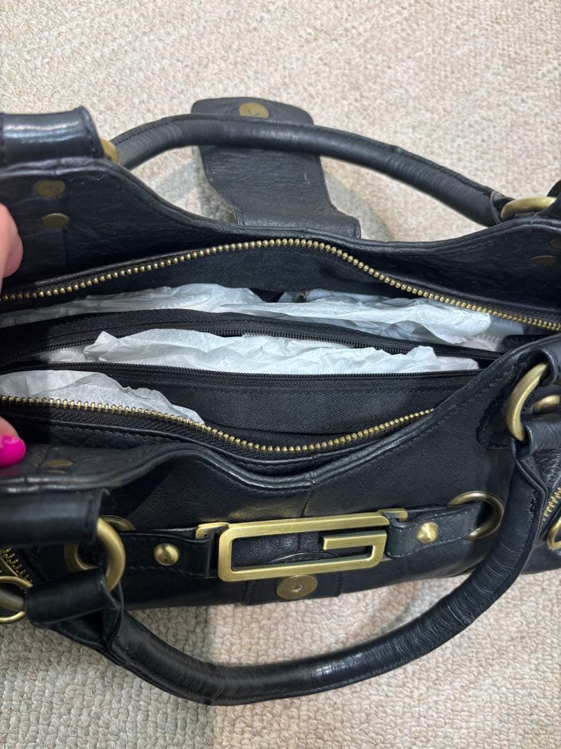 レザーショルダーバッグ 黒 中型