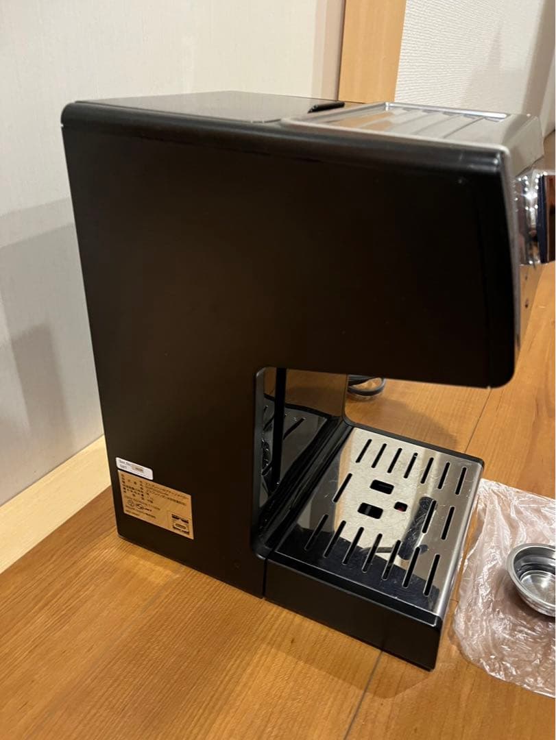 デロンギ　エスプレッソ・カプチーノメーカー ECP3220J-BK