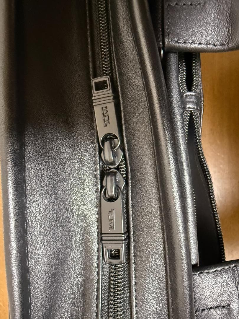 TUMI トゥミ ALPHA ビジネスバッグ レザー 96108D2