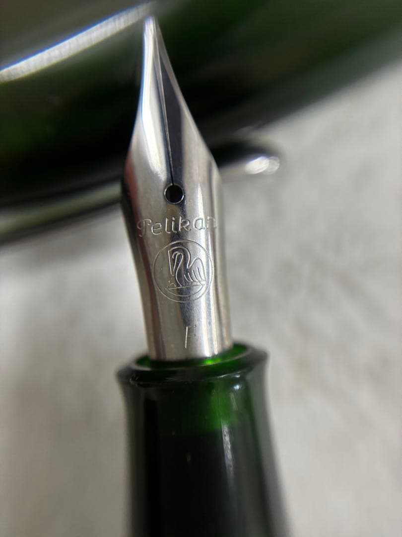 Pelikan 万年筆 緑色 スワンロゴ