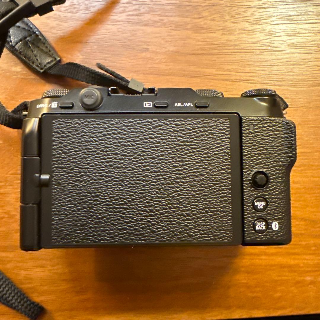 FUJIFILM X-M5 ミラーレスカメラ レンズ18mmF2付き