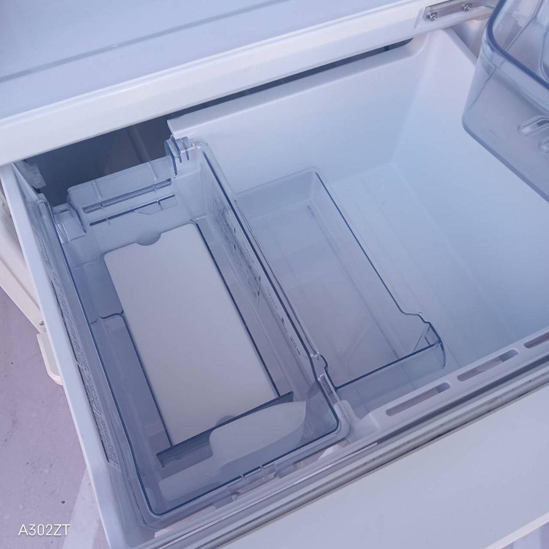 C071 送料設置無料　アクア　最新モデル　自動製氷機能付き大型冷蔵庫　238L