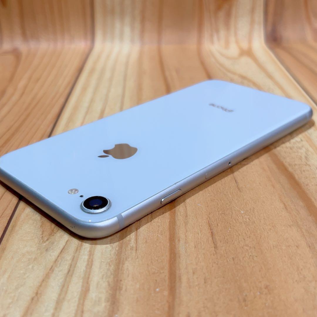 SIMフリー 本体 iPhone 8 64 GB シルバー 166 電池新品