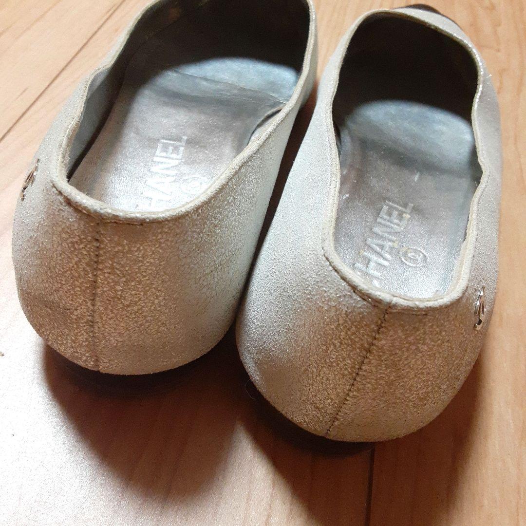 値下げCHANEL ポインテッドトゥ フラットシューズ シルバー/ブラック