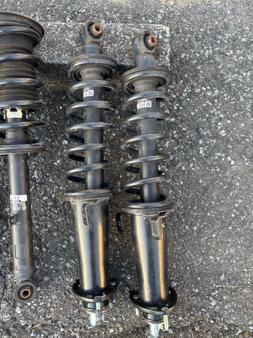 200 クラウンハイブリッド　純正サスGWS204 GRS200