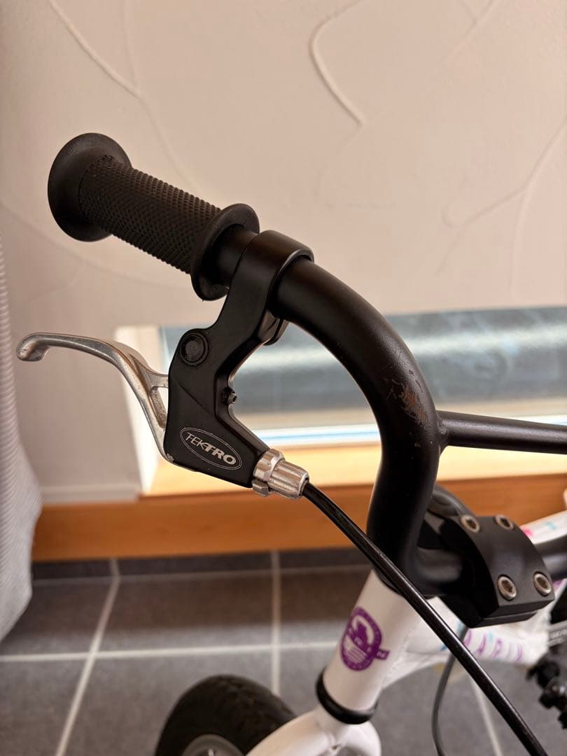 MARIN 16子供用自転車 ホワイト・マルチカラー