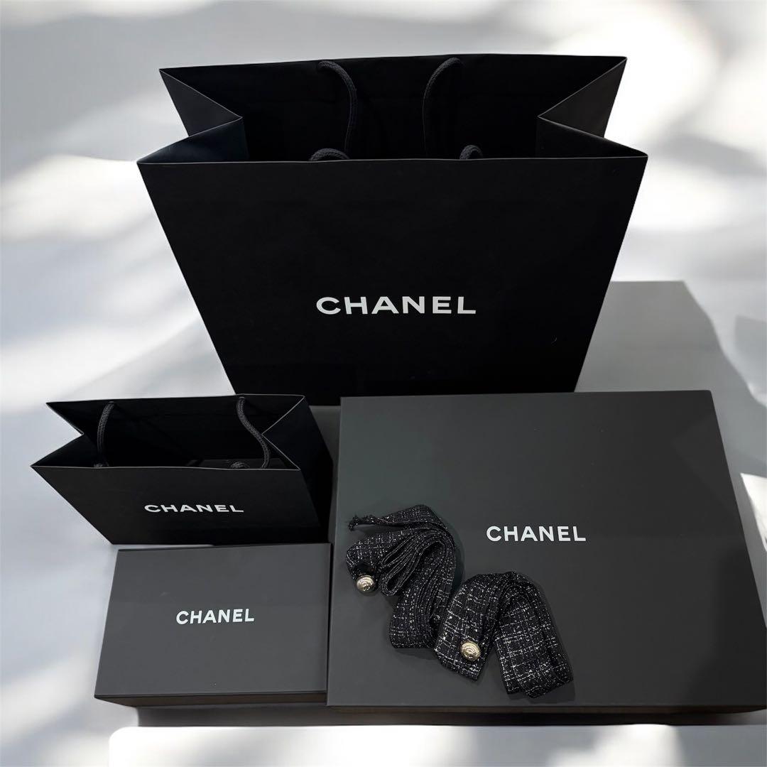 【CHANEL 】ホリデークリスマス限定⭐︎空箱・ショップ袋・リボン&チャーム
