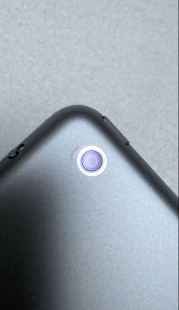 iPadAir 第一世代 16GB シルバー 角の傷以外 美品